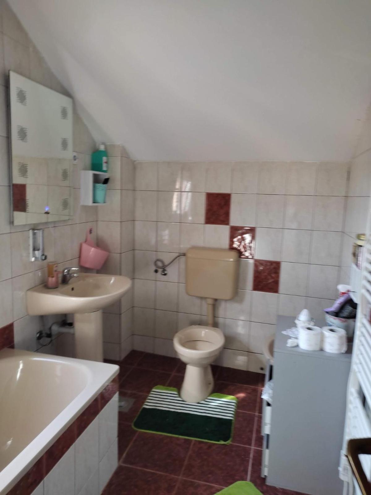 Sobe Aida Porodice Foht 96 Guest house